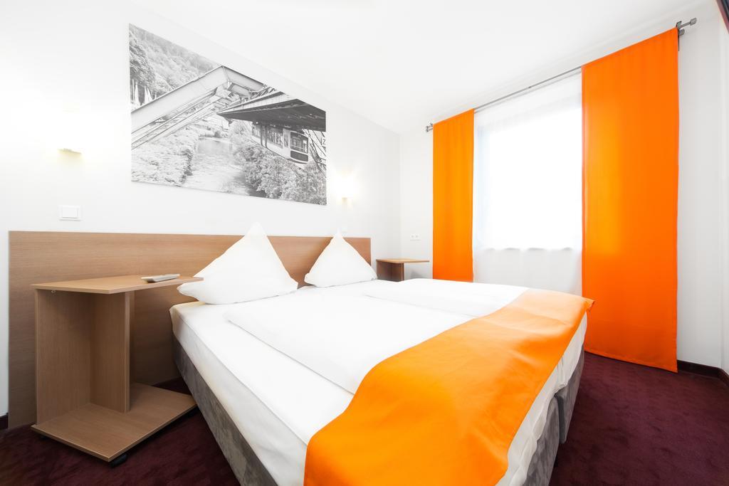 Mcdreams Hotel Wuppertal City מראה חיצוני תמונה