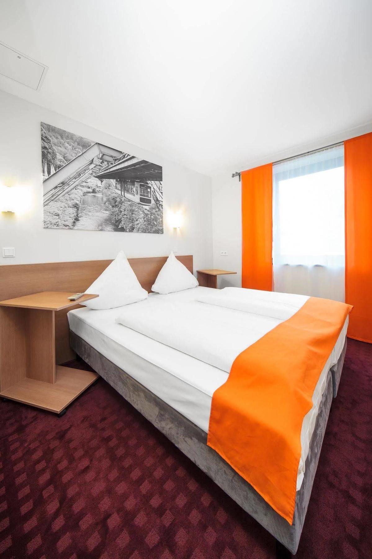 Mcdreams Hotel Wuppertal City מראה חיצוני תמונה