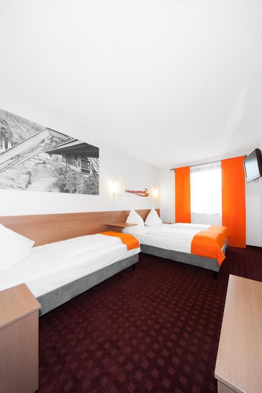 Mcdreams Hotel Wuppertal City חדר תמונה